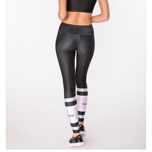 NWT Goldsheepclothing long leggings.